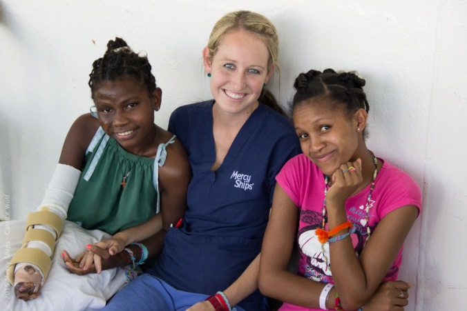 Photo Credit Catrice Wulf - Ward nurse Katie Ten Hoeve (USA) with Lixia (MGB12462) and her sister on Deck 7.